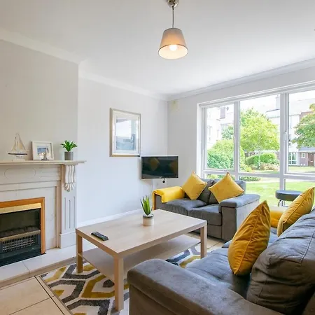 Ferienhaus 102 - Bright & Spacious Townhouse *