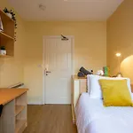 Holiday home 102 - Bright & Spacious Townhouse - Sleeps 5 - Parking